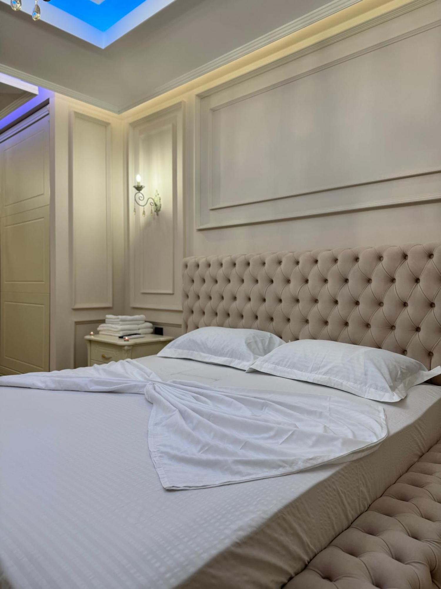 Luxury 007